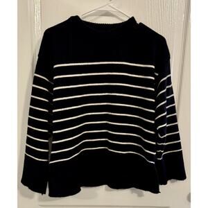 JON & ANNA CONTEMPORARY BLACK & WHITE SWEATER WOMEN’S, SIZE SMALL